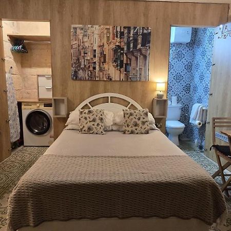 ואלטה Servants' Quarters Studio Apartment מראה חיצוני תמונה